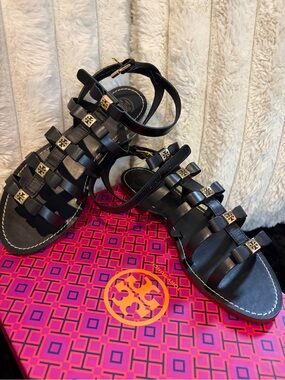 Tory Burch Kira Bow Gladiator Sandals – Black/Gold – Size 7.5 – Original Box